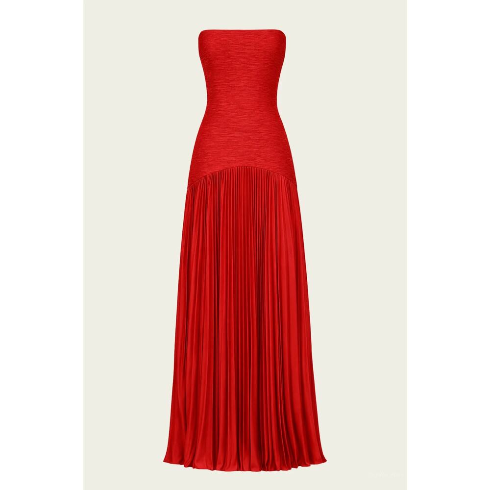 Alexis Sunniva Red